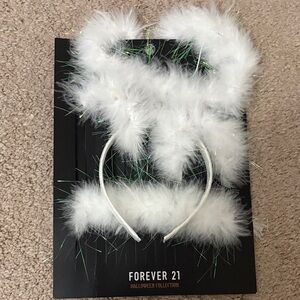 Forever 21 White Fluffy Headband and Boa